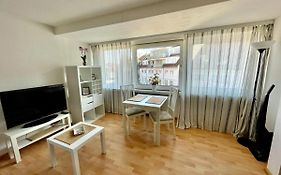 Nice And Comfortable, Centrally Located Apartment